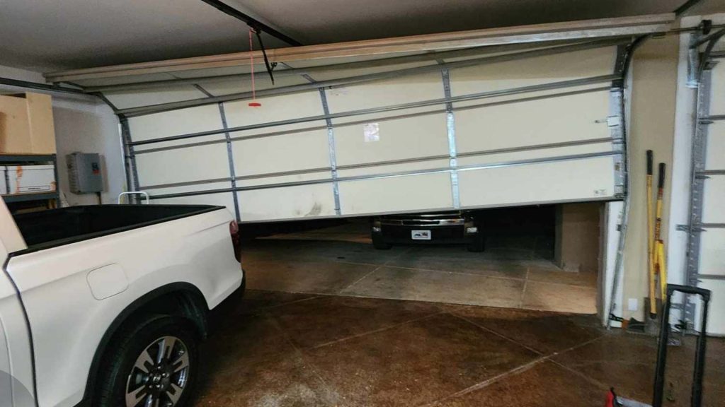 Emergency Garage Door Repair in Albuquerque, NM 1